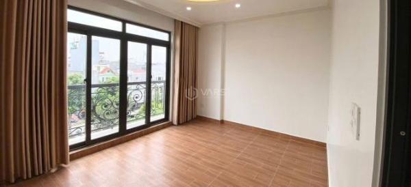 Bán Nhà 4 Tầng Gần Vinhomes 👍 Riverside Hải Phòng, Sở Dầu – View Vườn Hoa, Đường Ô Tô 5,5tỷ
