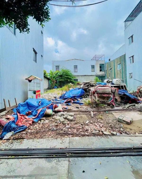 Lô đất hiếm 🏣 ngay tttp 91m2 giá 2,1xx tỷ, dân cư đông