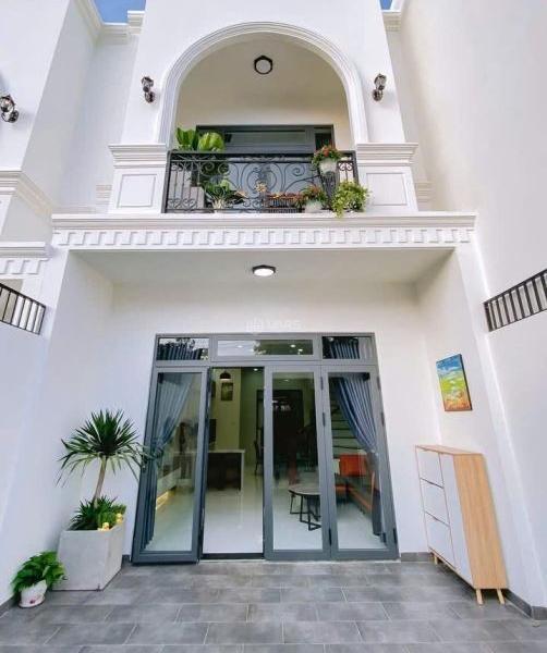 Bán Nhà trong hẻm 90m²