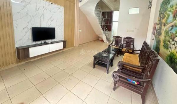 Chủ cần bán Nhà trong hẻm 64m²