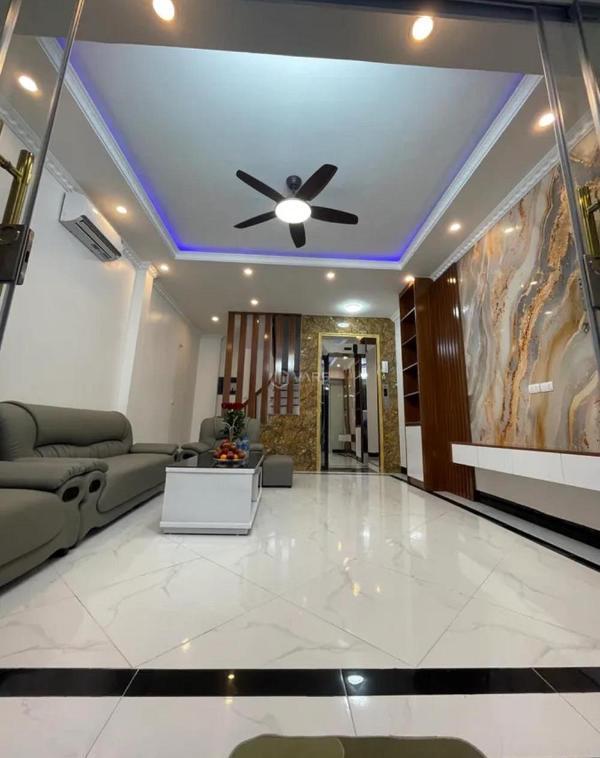Bán nhà phạm văn đồng, cầu giấy, full nội thất, thang máy nhập khẩu, 34m2 x 6 ☘ tầ