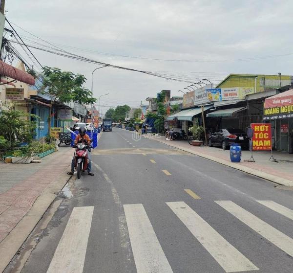 Đất 2 mặt tiền ,góc ngã 🔥 4 , đầu chợ lớn rất đông