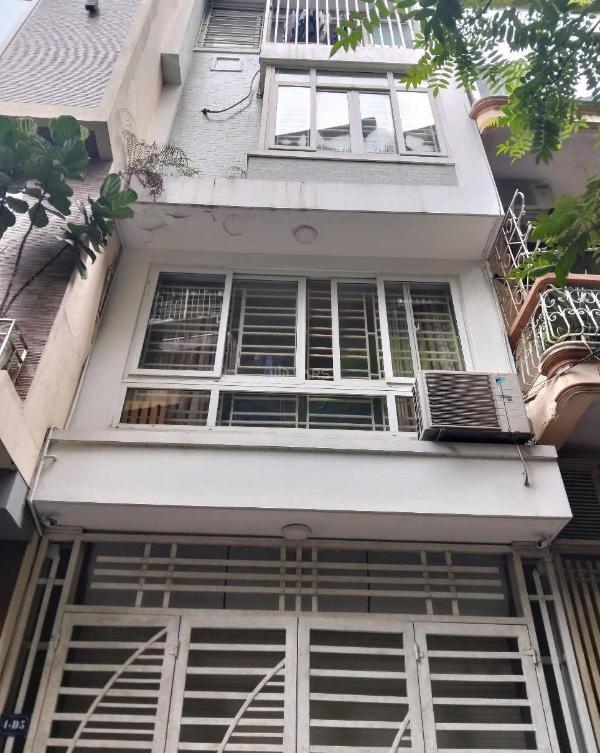 Cần bán Nhà mặt phố 65m²