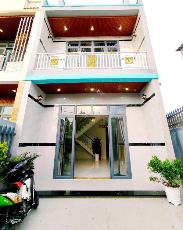 Bán Nhà mặt phố 141m²