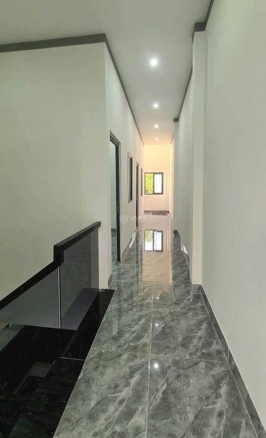 Bán nhà lầu 🏘️ mới 100% tặng nội thất trị giá 50tr, cách trung tâm tp .biên hoà 10p