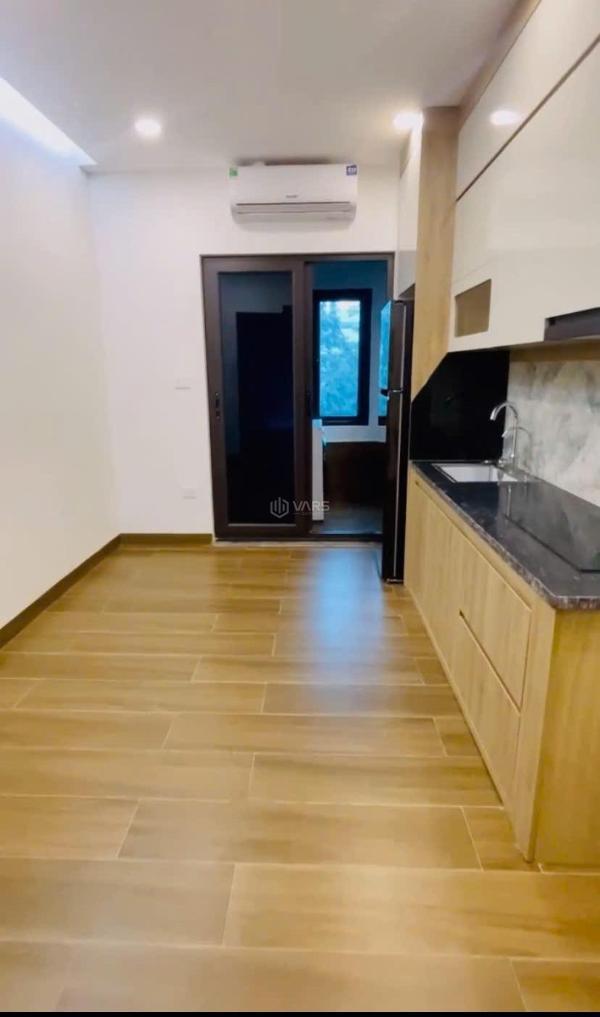 Bán tòa căn hộ dòng 🏚️ tiền, 73m² x 9 tầng mt 6.6m hoàng quốc việt, giá 48,88 tỷ