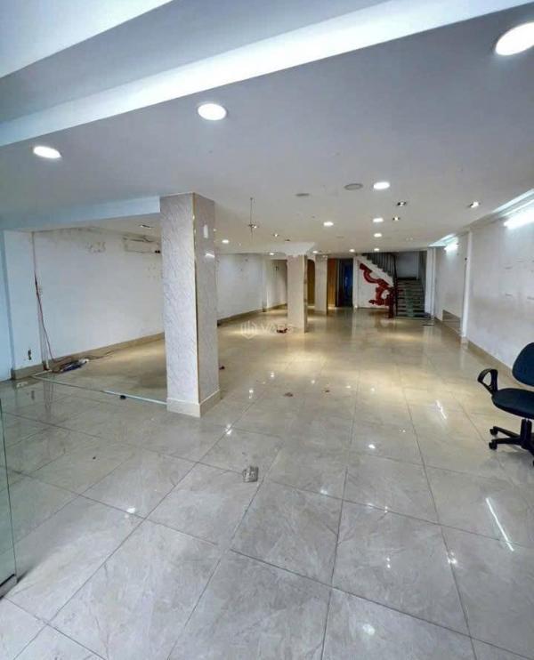 Cần cho thuê Nhà mặt phố 157m²