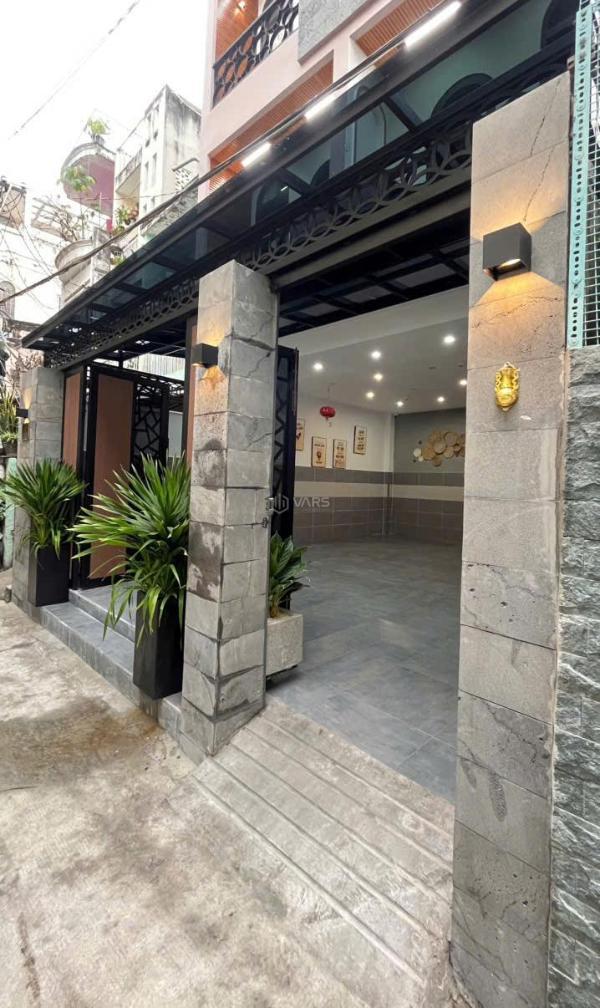 Cần bán Nhà trong hẻm 106m²