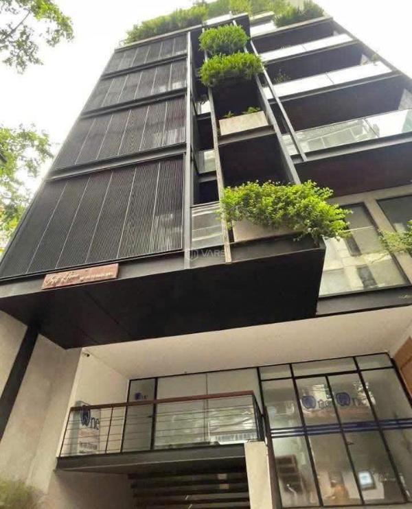 Bán 🏣 tòa nhà mặt phố trương công giai, 195m2 mt 12m, giá bán 130 tỷ