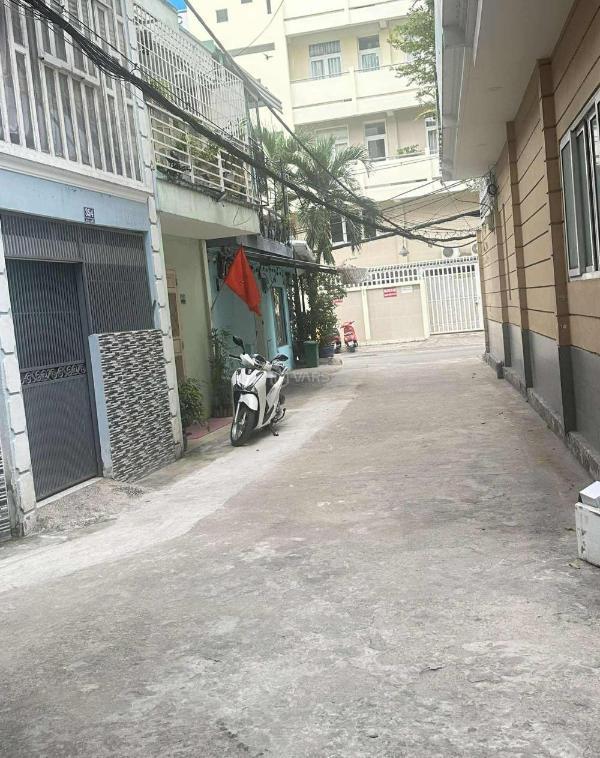 Nhà 10m ra mặt tiền mê linh - hẻm xe tải - 3 tầng 3 pn - 8.8 🏡 tỷ