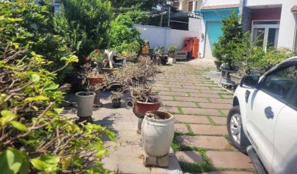 ✅ 🏤 BÁN GẤP CĂN BIỆT THỰ 318m2 MẶT TIỀN ĐƯỜNG ĐỐI DIỆN VINCOM LÊ VĂN VIỆT