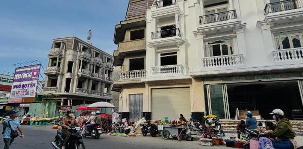 Ngân hàng thanh lý 20 🏡 căn nhà phố shophouse hoàng phan thái chỉ 1 tỷ 200