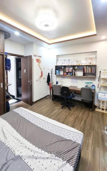 Chỉ hơn 3 tỷ 🏠 xíu nhà 3,5 tầng cực đẹp ngay trường cấp 3 Hồng Bàng