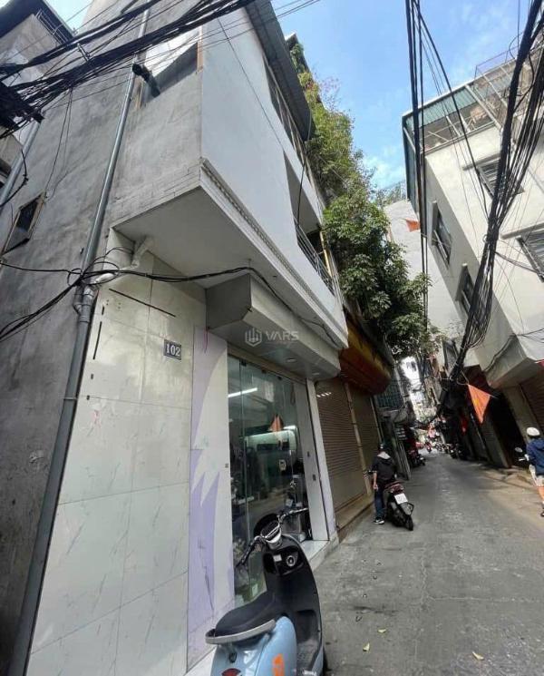 Chủ cần bán Nhà mặt phố 18m²
