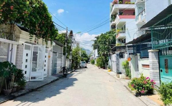 Bán đất có nhà cấp 4 🏠 cũ đường Dương Văn An kề Nguyễn Đức Cảnh và Hoàng Diệu - DT: 55,8m2