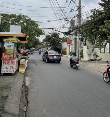 Bán Nhà mặt phố 125m²