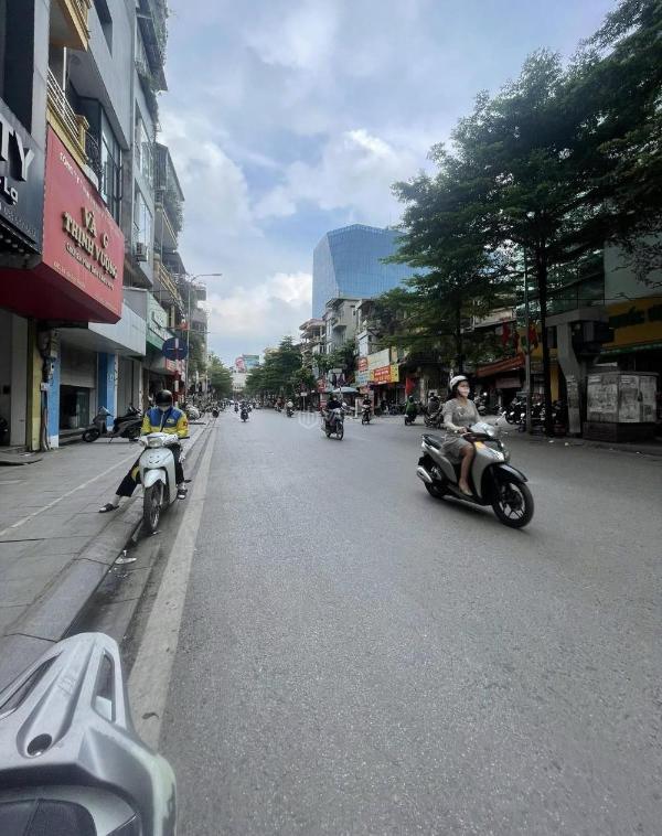 Chủ cần bán Nhà mặt phố 60m²