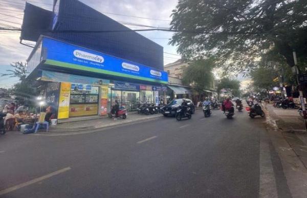 Bán căn góc Tháp 💥 Bà và Hồ Tùng Mậu ngang 12,8m cách biển 150m giá 66tr/m hướng Bắc