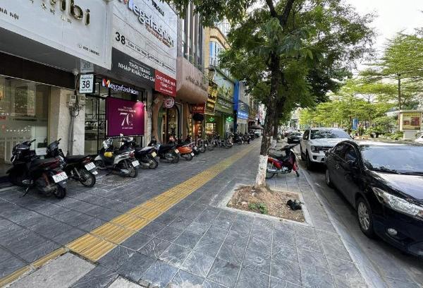 Bán nhà mặt phố trần thái tông. víp ☘ cầu giấy