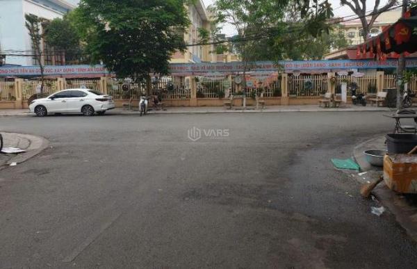 Bán Nhà 3 Tầng Nguyễn Bỉnh Quân View Vườn Hoa Cạnh THCS Tiền An Mt 🏤 4.68m Dt 84m Giá 16 Tỷ