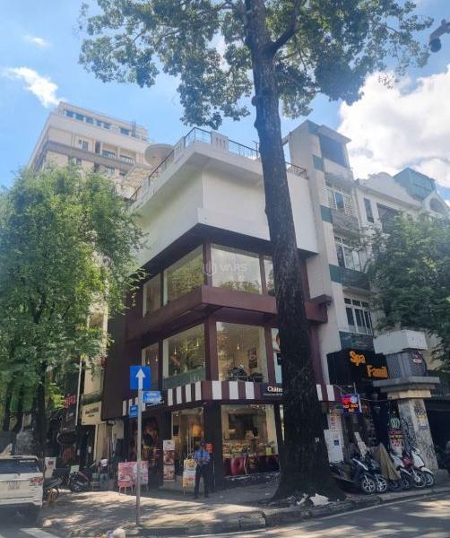 Cho thuê góc 2MT Lê Thánh Tôn - Thi Sách, Q1. Dt: 6x15m, Kc: trệt 3 🏣 lầu