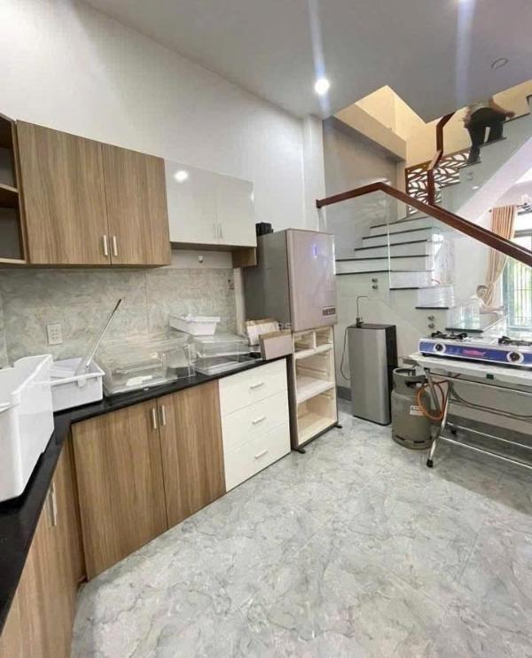 Cho thuê nhà hẻm 🏤 đường đoàn thị điểm, gần ngân hàng ocb
