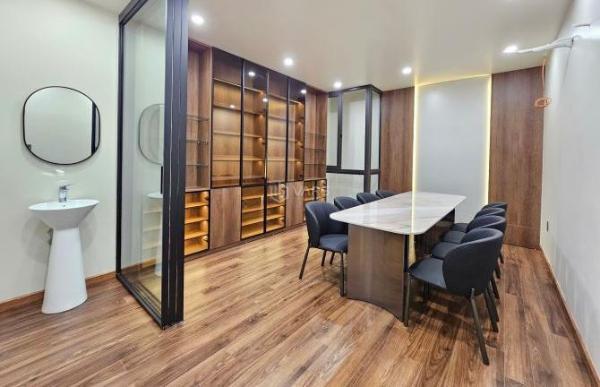 Bán Nhà mặt phố 67m²