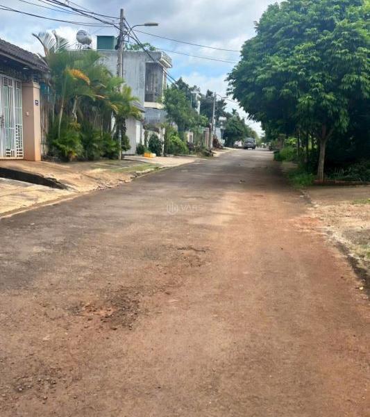 Bán đất mặt tiền đường Xuân Thủy - 🏢 Khu Tân Phong giá 2.9 tỷ
