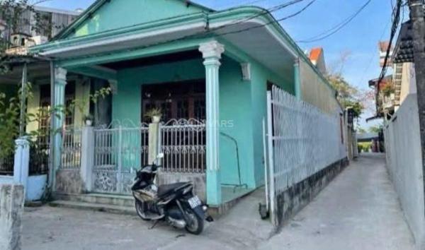 Chủ cần bán Nhà trong hẻm 102m²