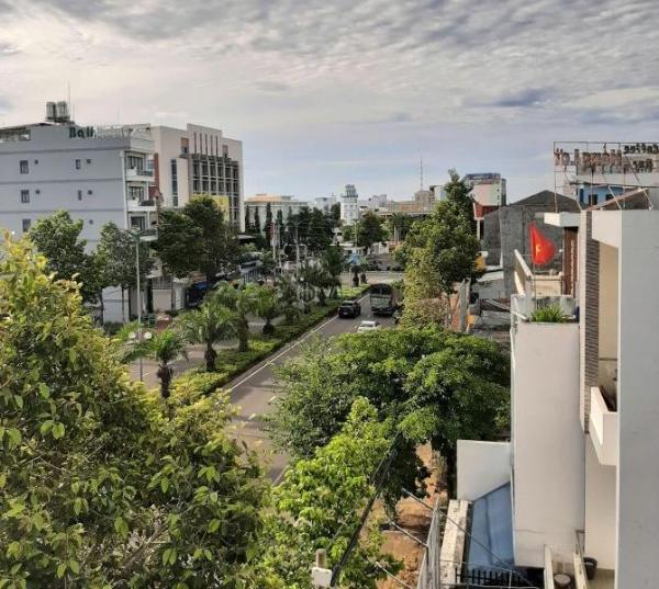 Bán Nhà mặt phố 100m²