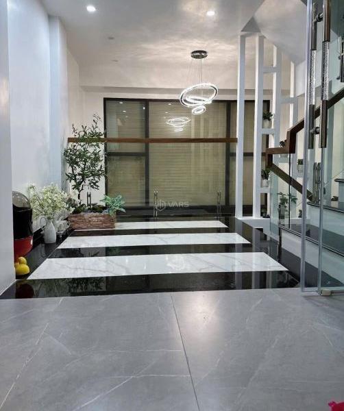 Cần bán Nhà trong hẻm 40m²
