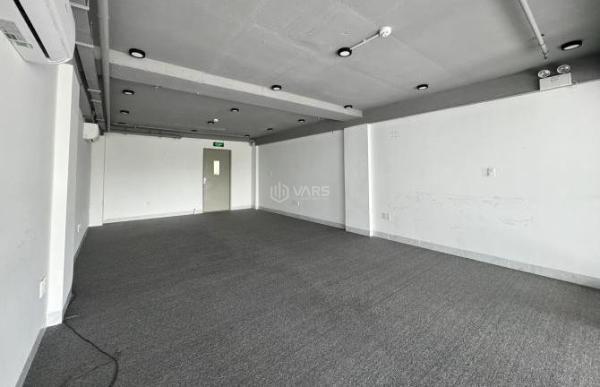 🏢 CHO THUÊ VĂN PHÒNG 50M² – TẦNG LỬNG CÓ LỐI ĐI RIÊNG – HÒA XUÂN – GIÁ CHỈ 🏠 6 TRIỆU/THÁNG