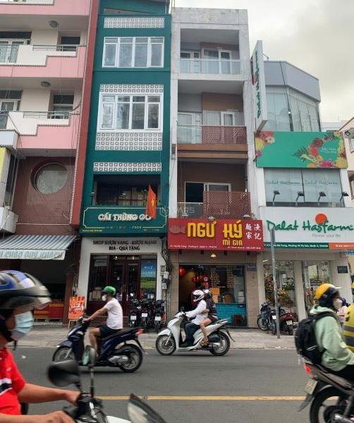 Chủ cần bán Nhà mặt phố 152m²