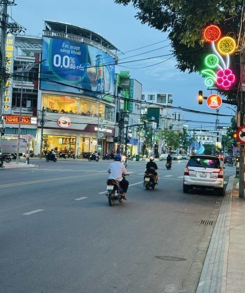 Cần bán Nhà mặt phố 80m²