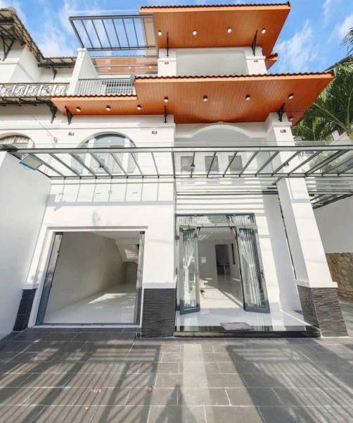 Chủ cần bán Nhà mặt phố 210m²