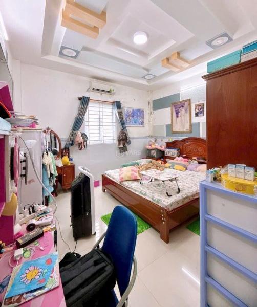 Bán Nhà mặt phố 90m²