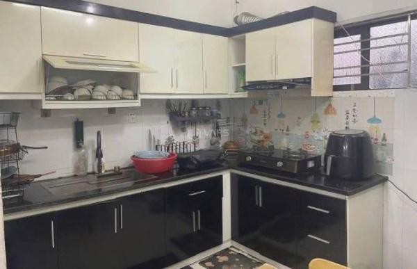 Cần bán Nhà trong hẻm 40m²