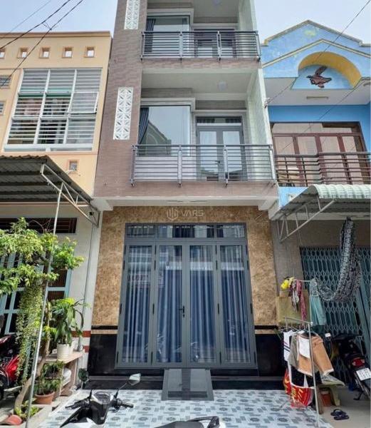 Cô Năm cần bán 🌊 Gấp nhà riêng Tô Hiến Thành, Q10(72m2). Giá 3 tỷ 860 còn thương lượng