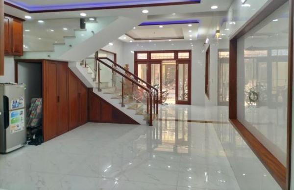 Bán Nhà mặt phố 98m²