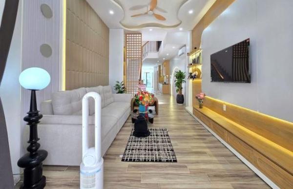 Bán Nhà mặt phố 96m²