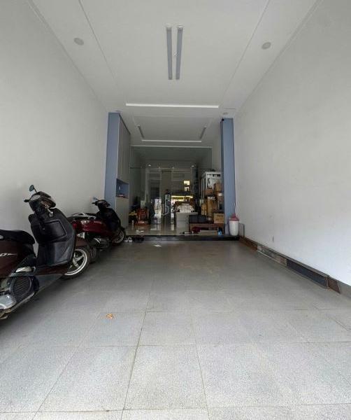 Bán Nhà mặt phố 59m²
