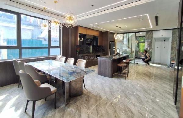 SIÊU PHẨM NGUYỄN VĂN CỪ 80M 7 TẦNG THANG MÁY - GARA ÔTÔ - NGÕ THÔNG- FULL NỘI 🏣 THẤT 5 SAO