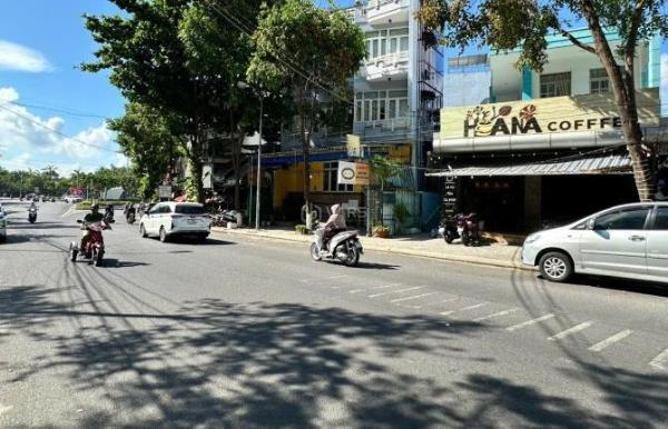 Bán Nhà mặt phố 88m²
