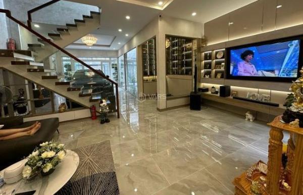 Cần bán Nhà trong hẻm 107m²