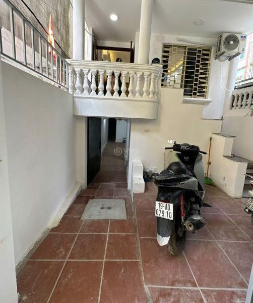 Cho thuê Nhà trong hẻm 73m²