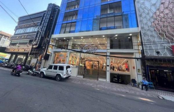 Chủ cần bán Nhà trong hẻm 240m²