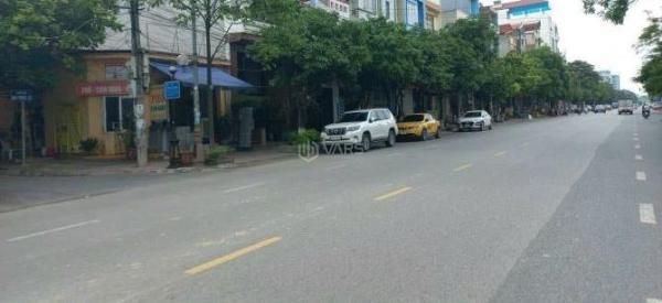 Chủ cần bán Nhà mặt phố 76m²