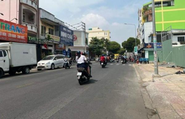 Bán Nhà mặt phố 170m²