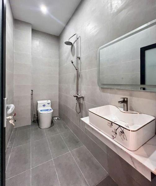 Chủ cần bán Nhà mặt phố 90m²