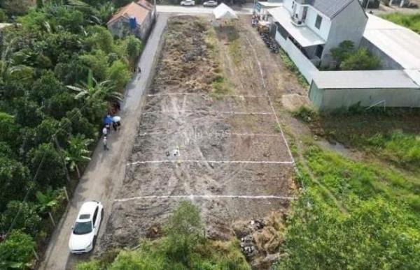 Đất nền giá rẻ 1 sẹc Nguyễn Hoàng 👍 850 triệu gần chợ số 9 , giáo xứ Gia Tôn.